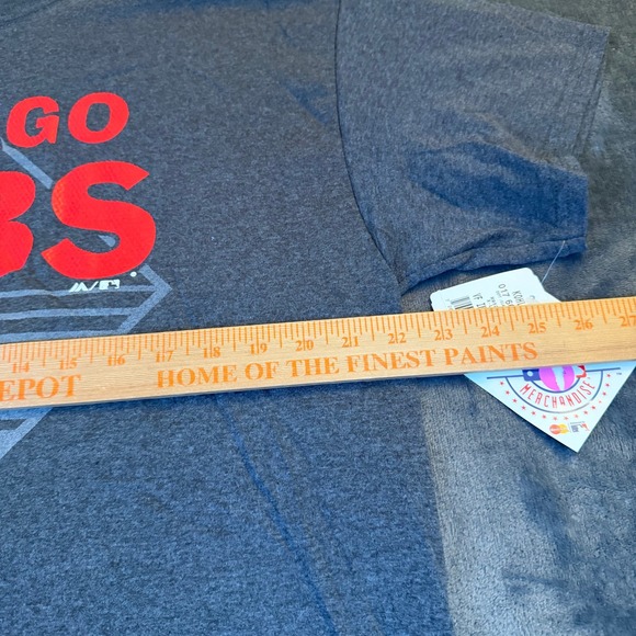 Majestic Chicago Cubs T Shirt Gray Baseball Graphic Tee Mens Extra Large NWT - Picture 6 of 9